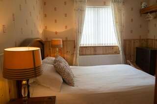 Отели типа «постель и завтрак» Malin Head View B&B / Apartments Ballygorman Double and Single bed with Ensuite-1